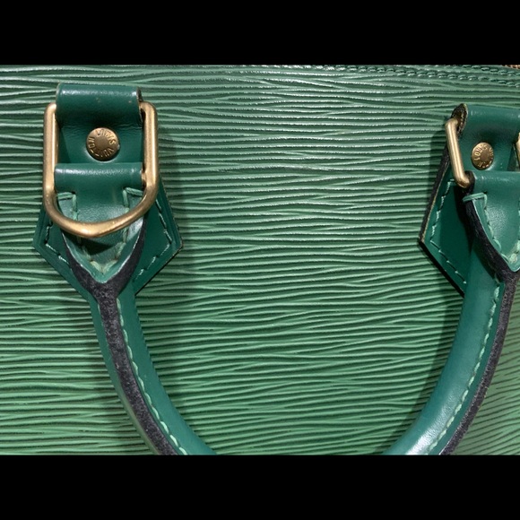 Louis Vuitton Alma EPI PM Authentic - Picture 4 of 9